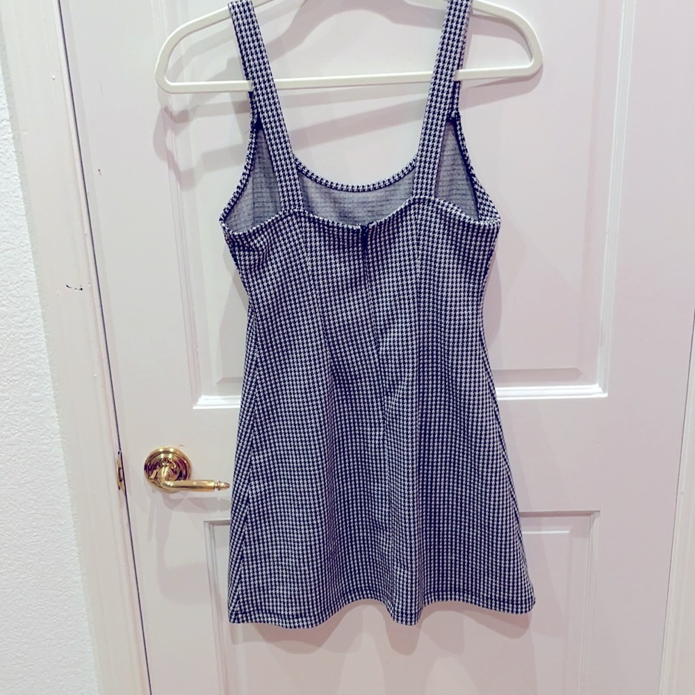 Patterned Dress - Picture 2 of 2